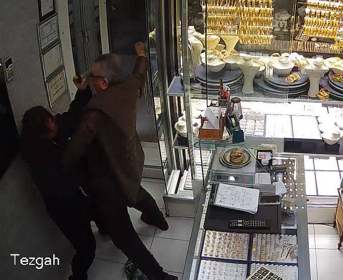 Kuyumcu soymaya çalışan banka çalışanı, olayın sebebini anlattı 3